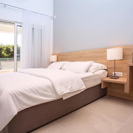 Villa Petra Kastela Bagian luar foto