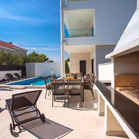 Villa Petra Kastela Bagian luar foto