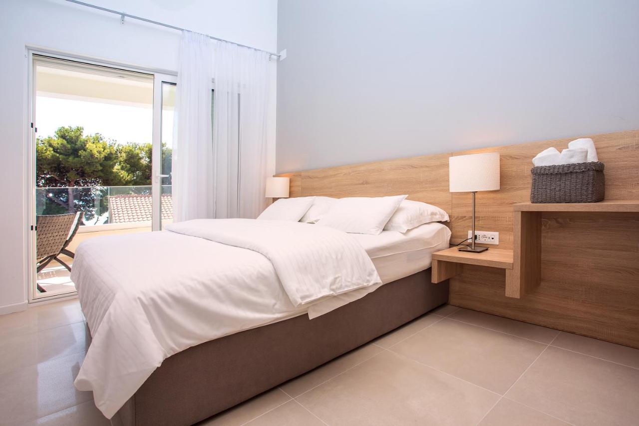 Villa Petra Kastela Bagian luar foto