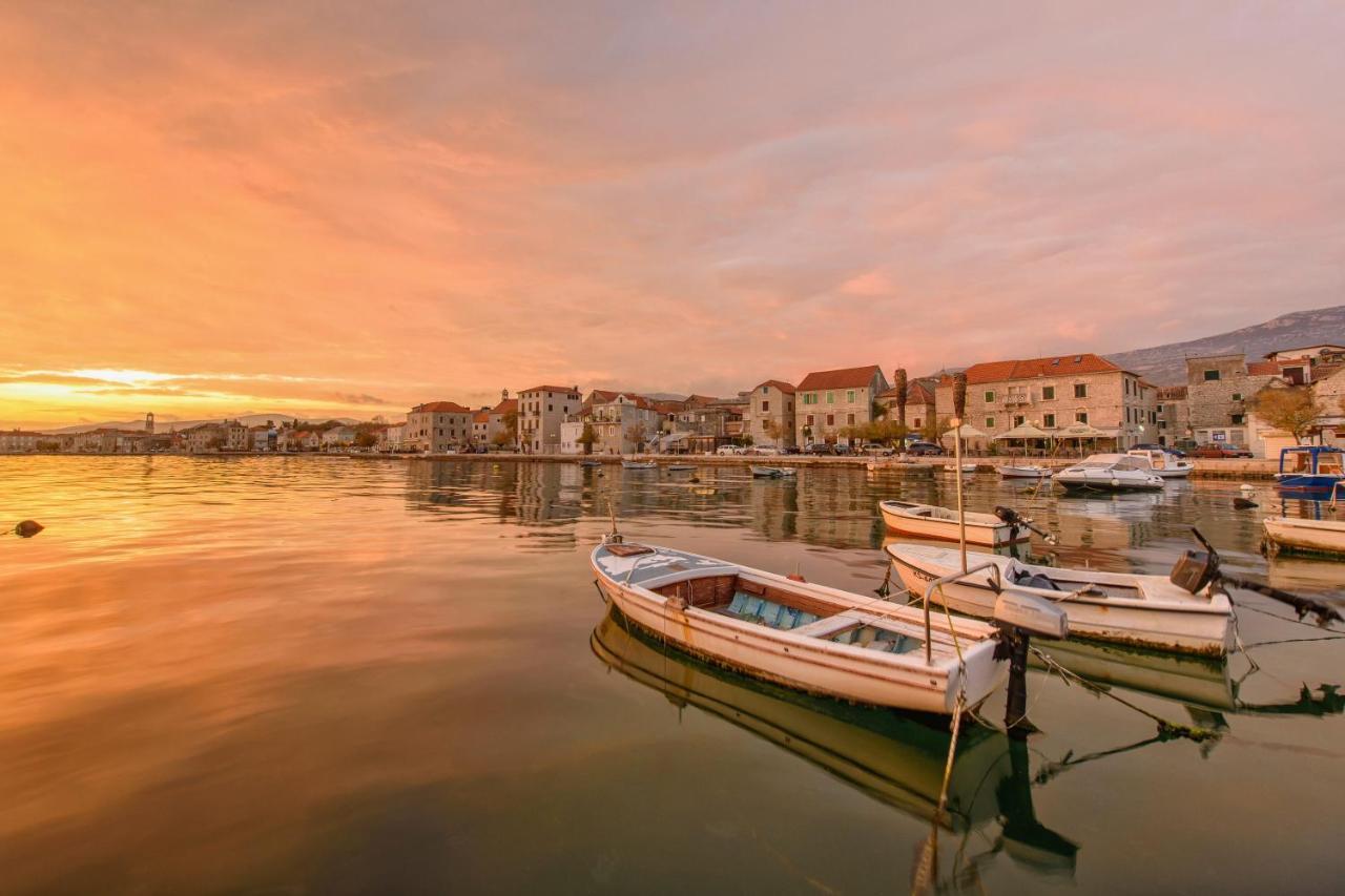 Villa Petra Kastela Bagian luar foto